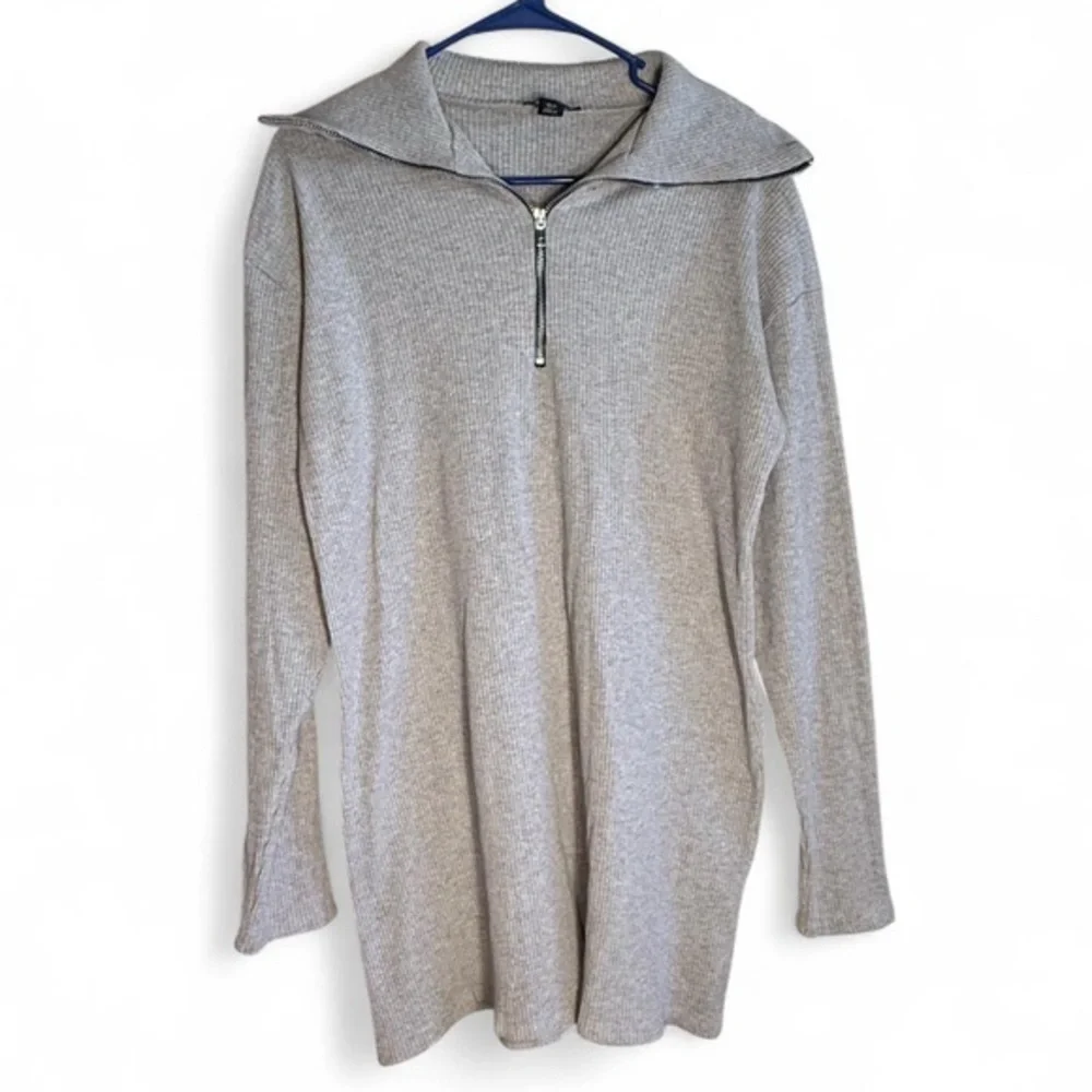 PrettyLittleThing Light Gray Ribbed Sweater - Picture 1 of 7
